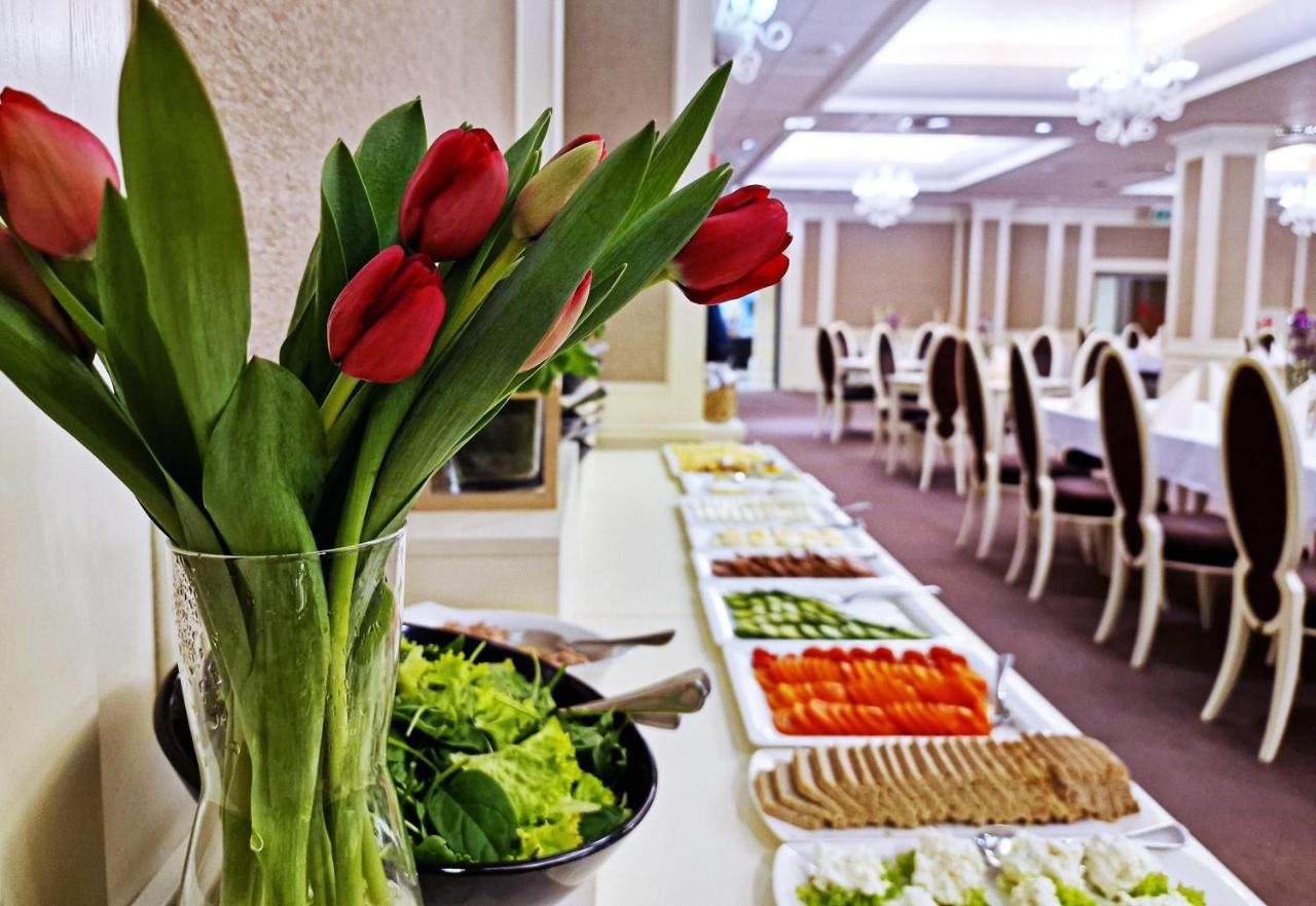 Hotel Prezydencki 3-Star Rzeszow Exterior photo