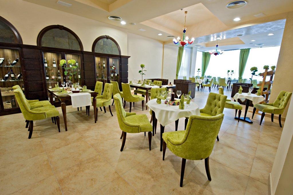 Hotel Prezydencki 3-Star Rzeszow Exterior photo