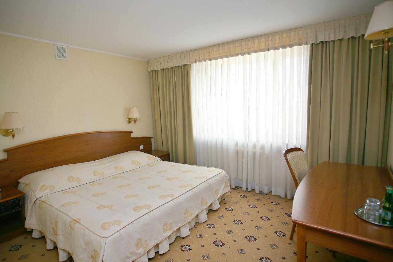 Hotel Prezydencki 3-Star Rzeszow Exterior photo